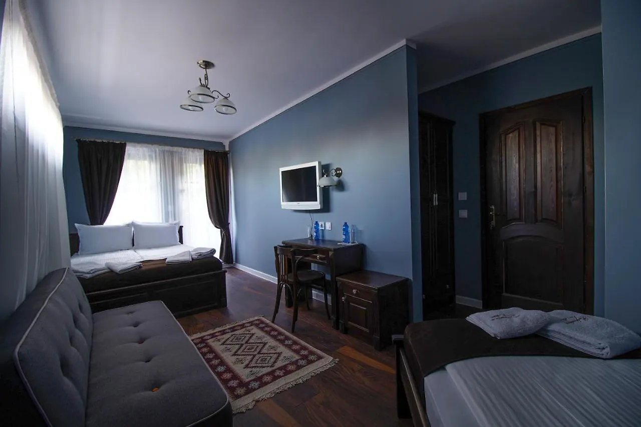 פלובדיב Pulpudeva Family Hotel 3*,